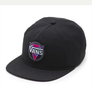 Black vans trucker hat